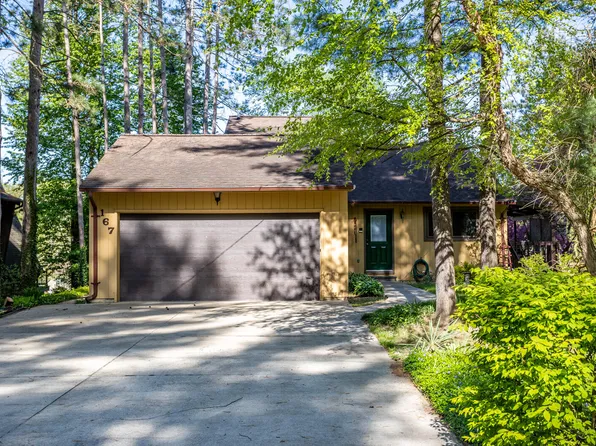 167 Pine Hill Lake Dr, Horton, MI 49246
