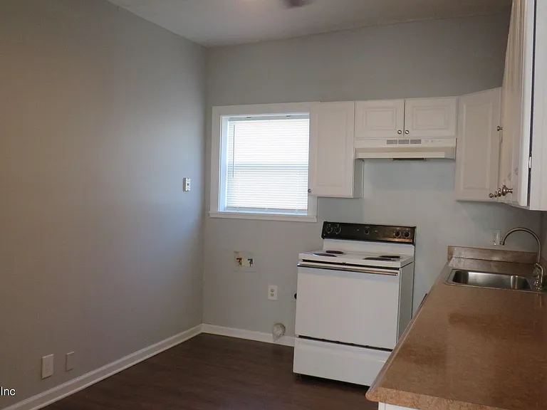1935 San Marco Blvd #10 — Photo 4