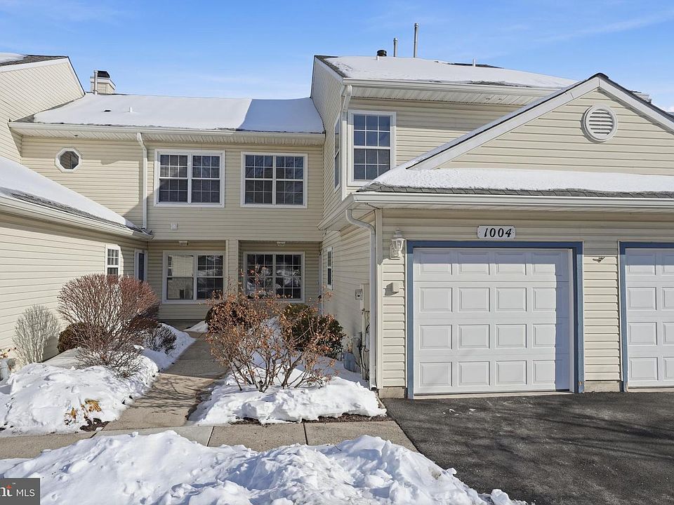 1st image of 1004 Waterford Rd