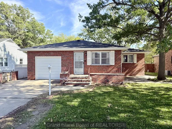 1917 N Lafayette Ave, Grand Island, NE 68803