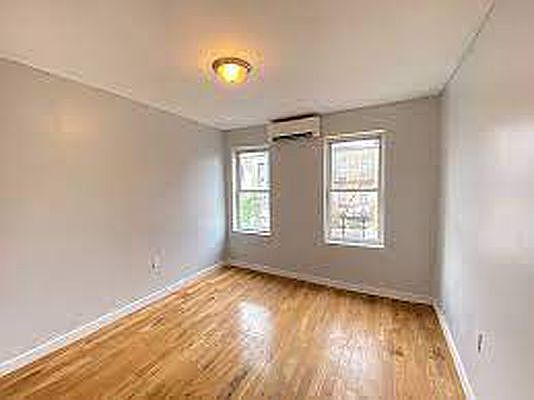 2nd image of 481 Evergreen Ave #3RR
