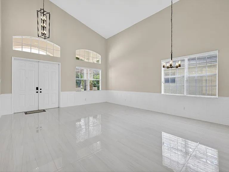 2237 SW Newport Isles Blvd — Photo 4