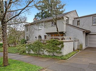 2210 SW 19th Ave, Portland, OR 97201