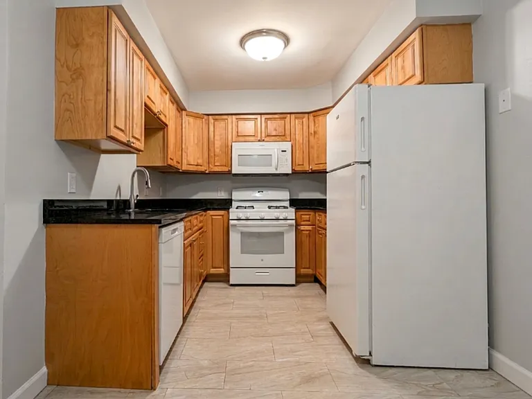 Oak Knoll Apartments — Photo 13