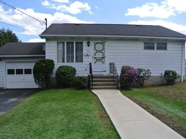 133 Taroli St #L-34b, Old Forge, PA 18518