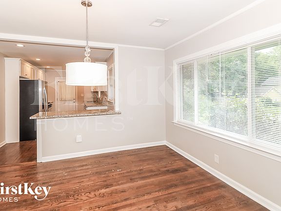 4th image of 2802 Glenvalley Dr