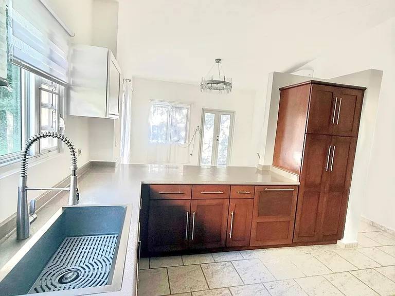 48 Sunset St #B-31 — Photo 4
