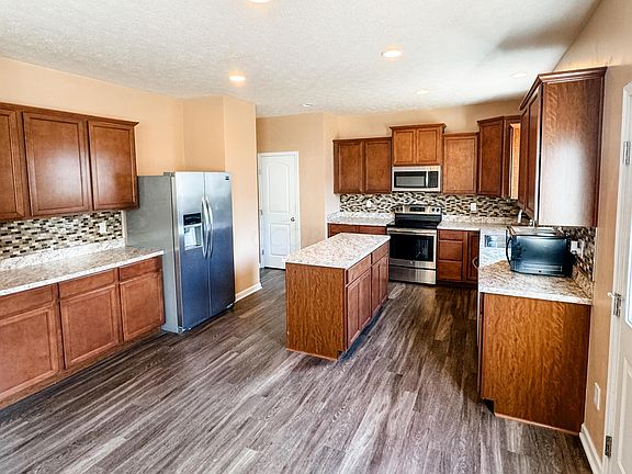 2nd image of 2200 Greencrest Way