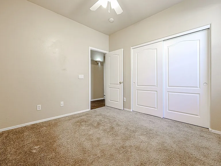 12611 W Campina Dr — Photo 10