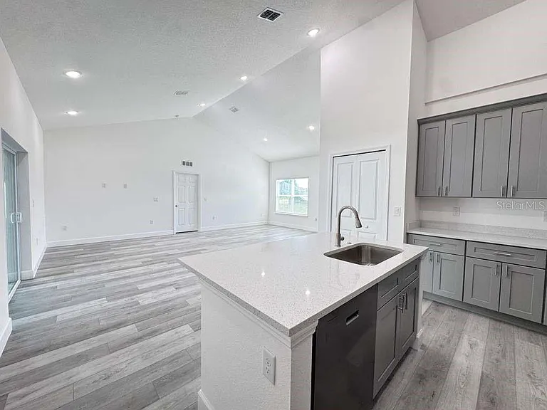 13376 SW 49th Ave — Photo 17