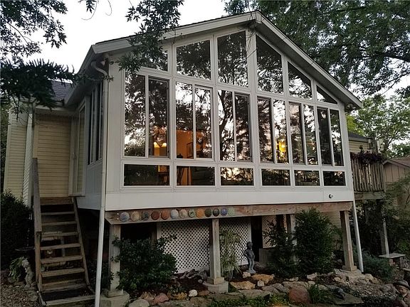 4th image of 504 N 75th St