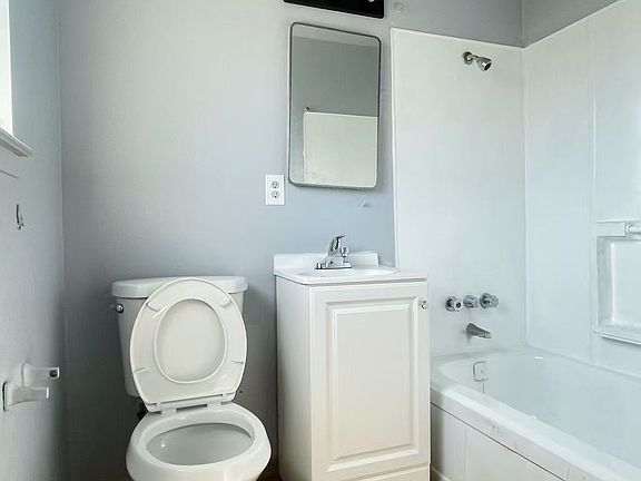2nd image of 1705 Kenwood St APT F