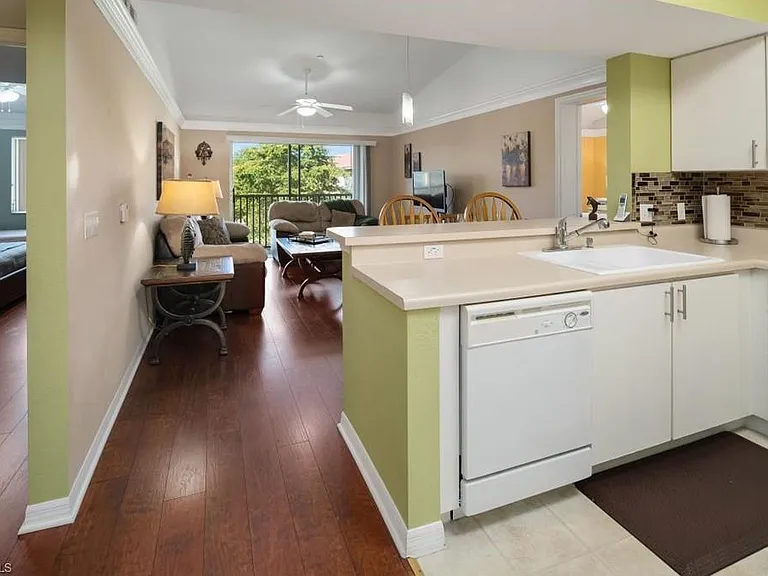8297 Key Royal Ln #331 — Photo 2
