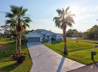 2812 SE Eagle Dr, Port Saint Lucie, FL 34984