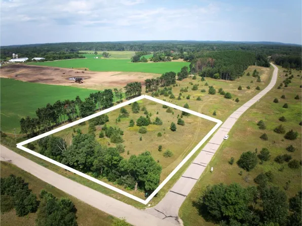 1 Cedar Cove Lane, Westfield, WI 53964