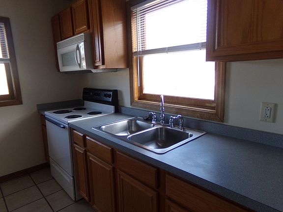 2nd image of 1556 Route 9 APT 5