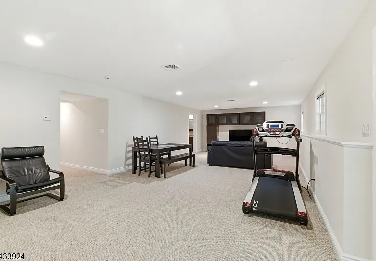 42 Spring Valley Rd — Photo 37