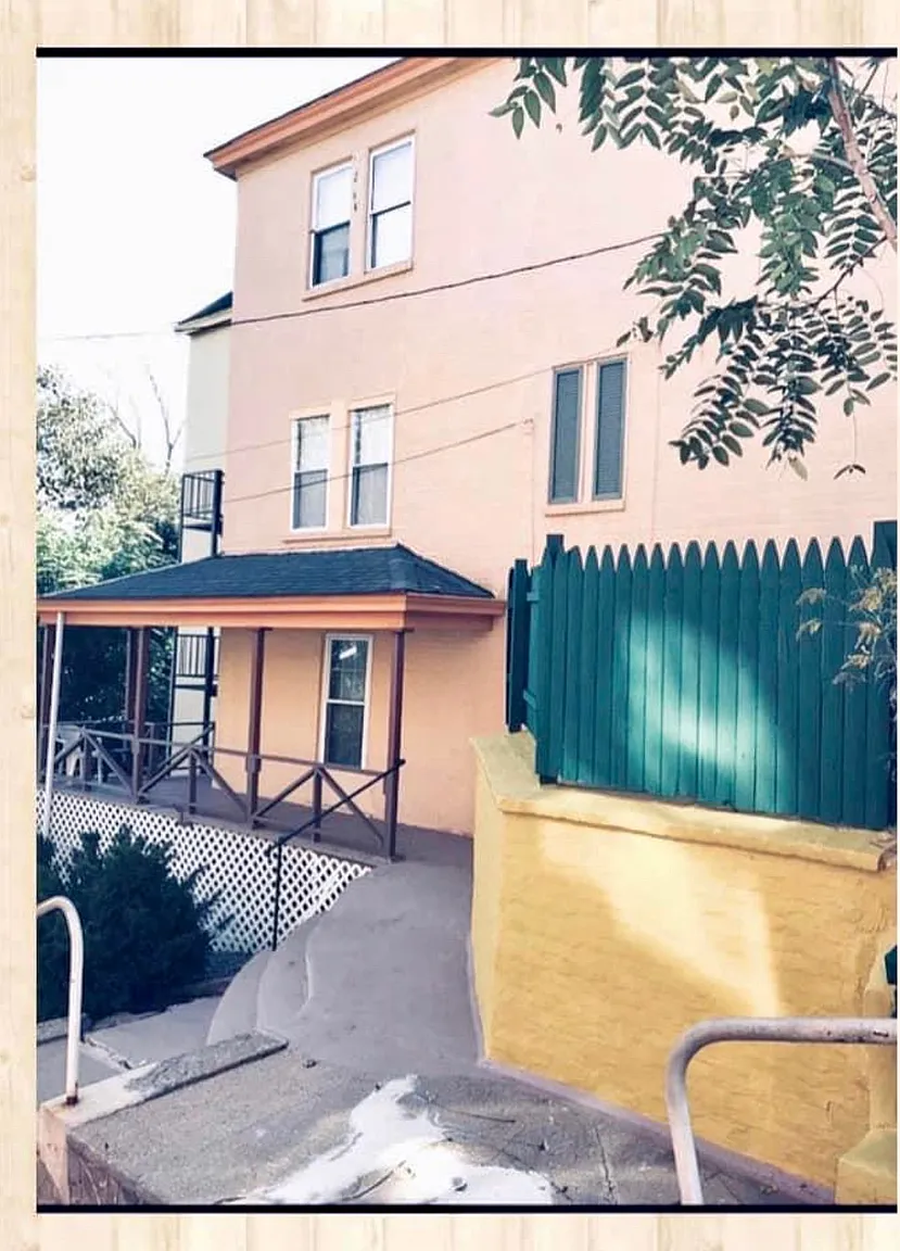 1701 Brownsville Rd APT 1 photo 1