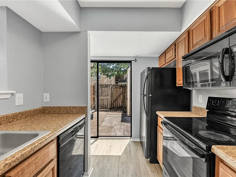 2101 Barak Ln #17 — Photo 13