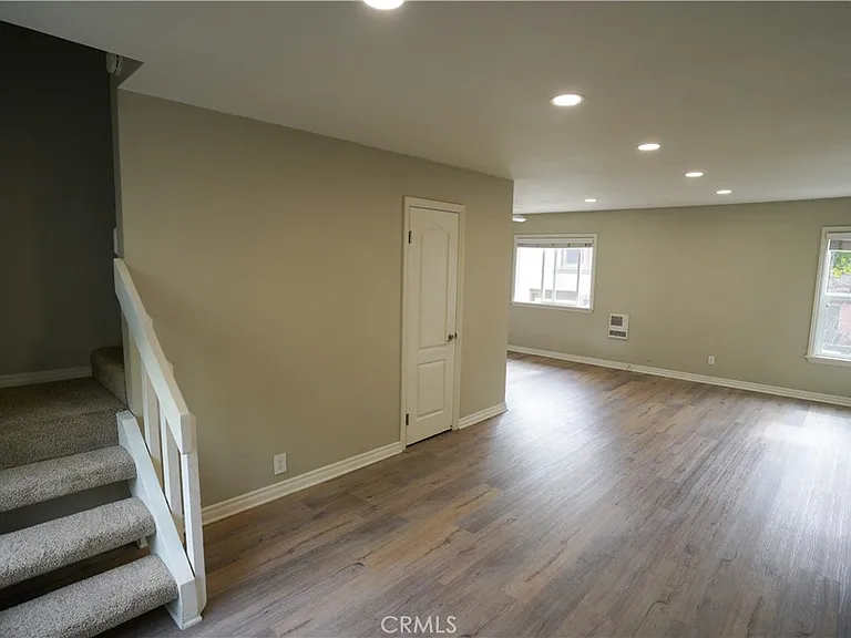 320 12th St #12 — Photo 10