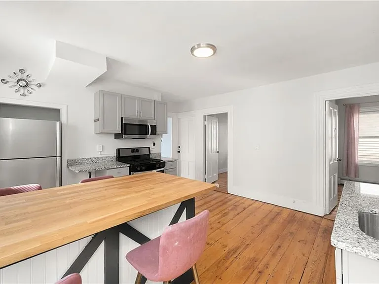 130 Sutton St #2 — Photo 25