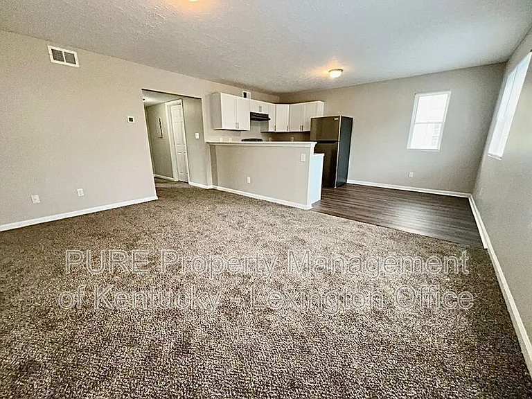133 Grinder Ct — Photo 2