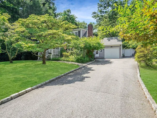 89 Atterbury Drive, Smithtown, NY 11787