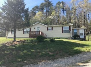 2185 M/f Lee Crk, Belleville, WV 26133