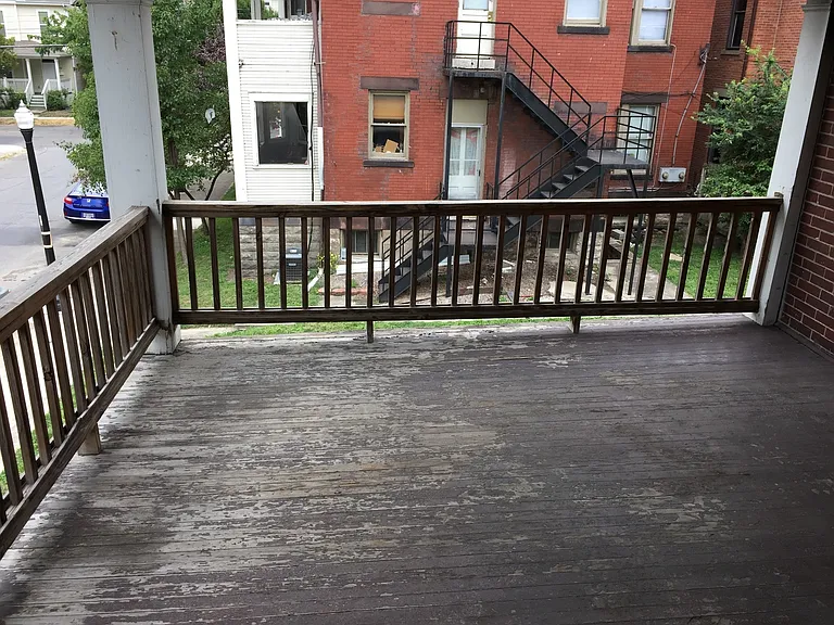 Dennison Ave 1356-1358 CR — Photo 16