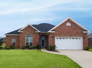 208 Loudon Hill Dr, Warner Robins, GA 31088