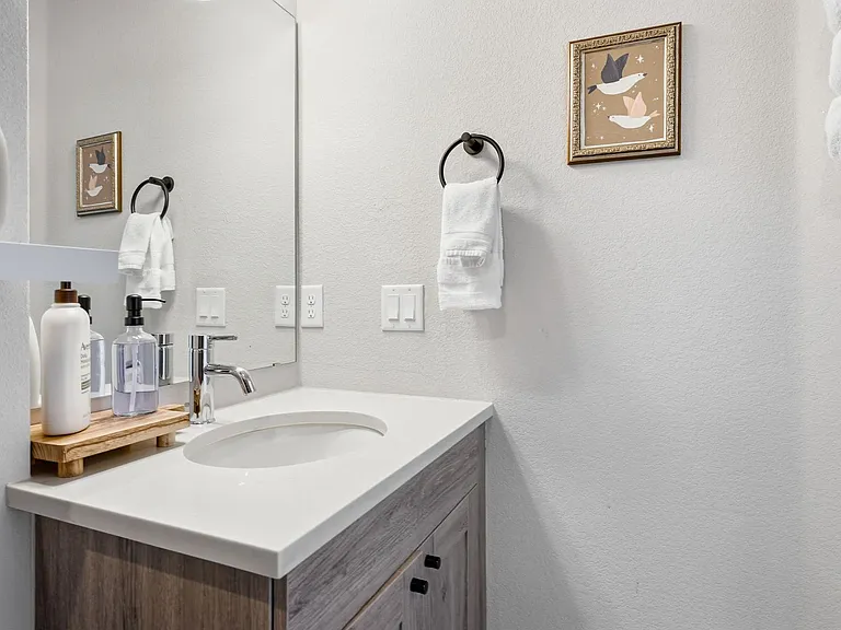 1731 Irving St #105 — Photo 45
