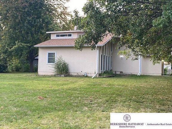 3rd image of 6416 S 145th St