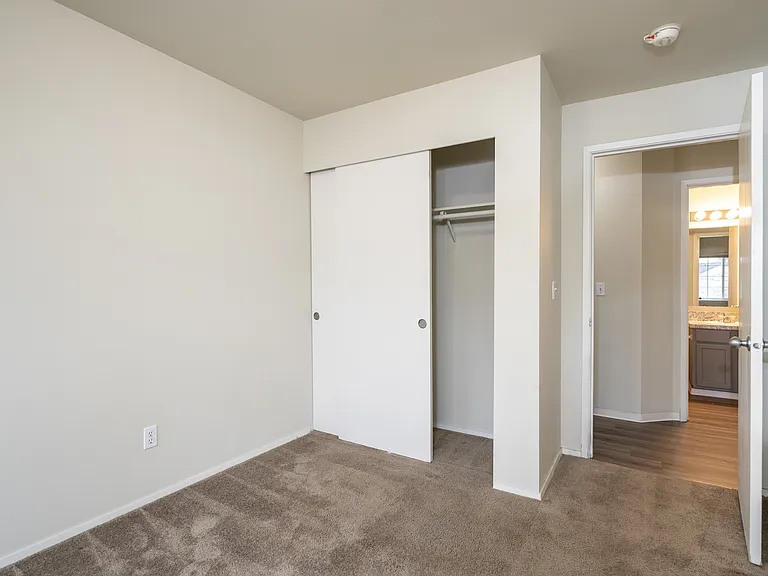 3 Bed 2 Bath - 1,135 Sq Ft 3 Bed 2 Bath - 1,135 Sq Ft