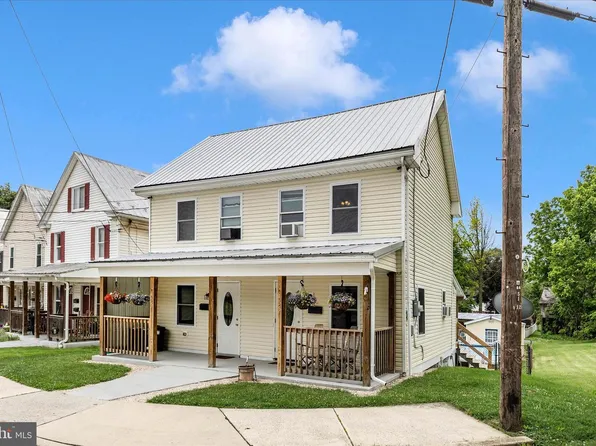 455-457 W 5th St, Waynesboro, PA 17268