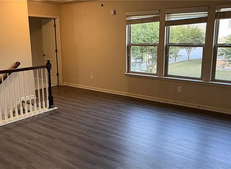 3689 Brockenhurst Dr — Photo 6