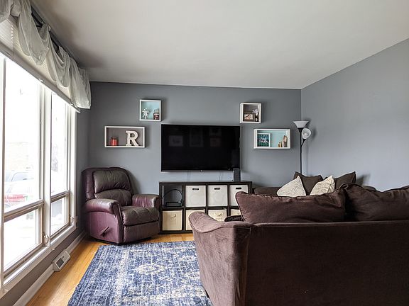 2nd image of 4037 W 104th Pl