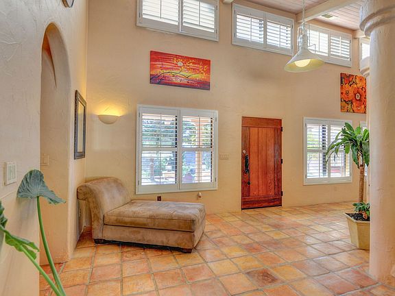 4th image of 6725 Niblick Ct
