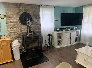 43 Rose Hill Rd, Lake Como, PA 18437