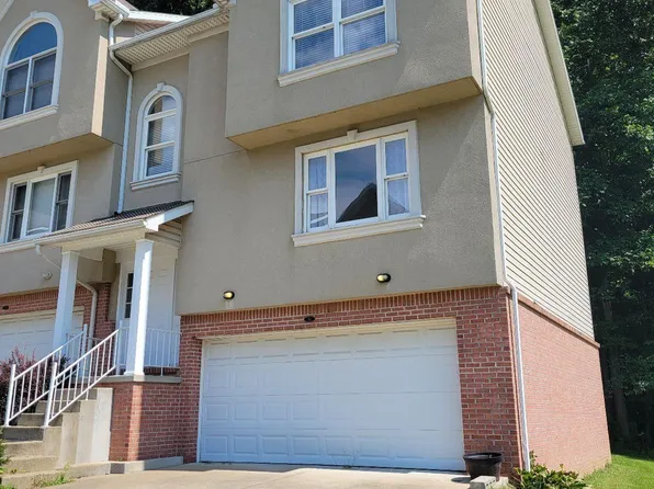 101 Cadet Ct, Morgantown, WV 26508