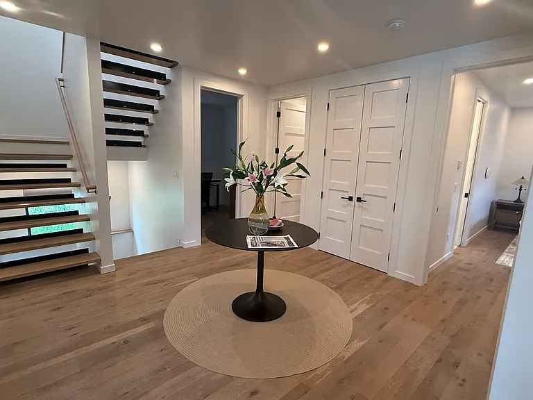 670 E Hall Ave — Photo 11