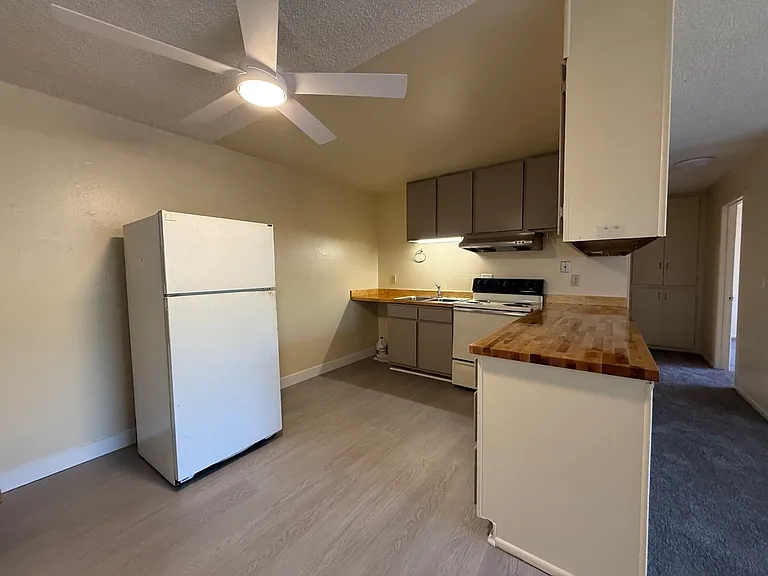 1210 Azusa St #B — Photo 3