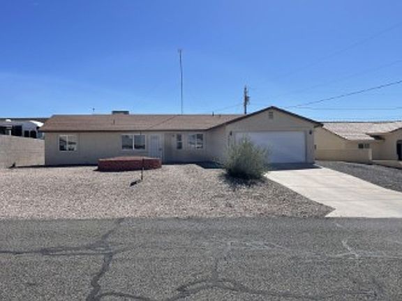 2nd image of 3444 Bluegrass Dr