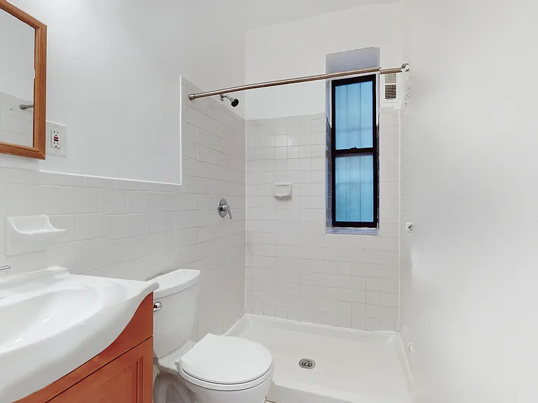 180 Claremont Ave #4 — Photo 15