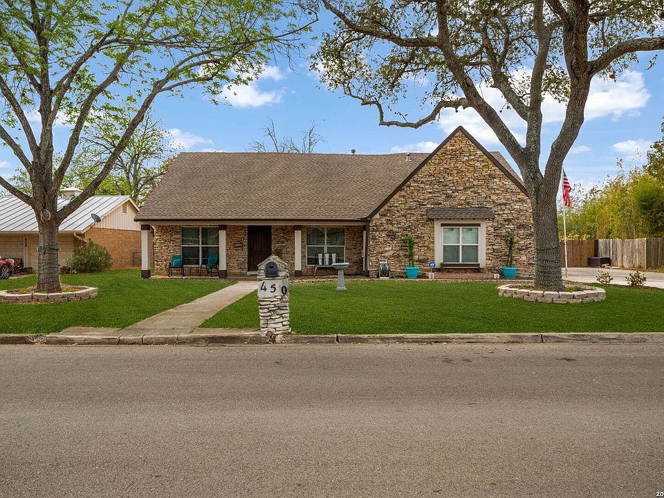 1st image of 450 SPACEWAY DR