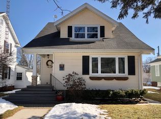 915 Lincoln Blvd, Manitowoc, WI 54220