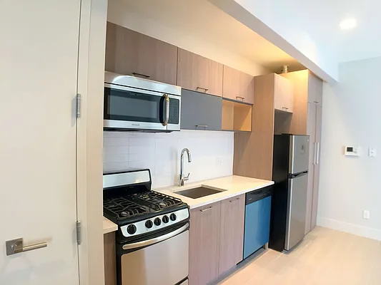 Rented by Uptown Flats LLC | media 14