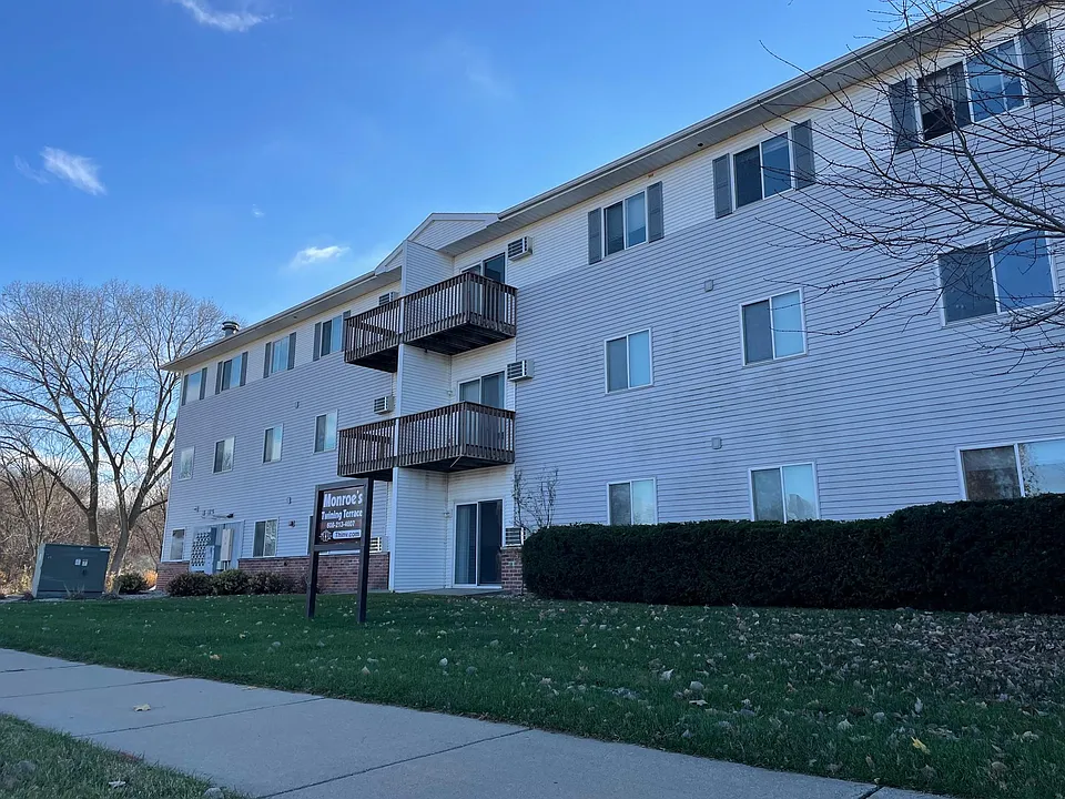 Monroe's Twining Terrace