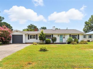 1729 Genung Dr, New Albany, IN 47150