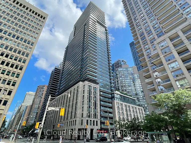955 Bay St #2818 — Photo 1