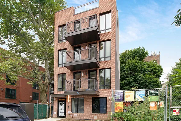 Rented by Delmark Realty LLC | media 3